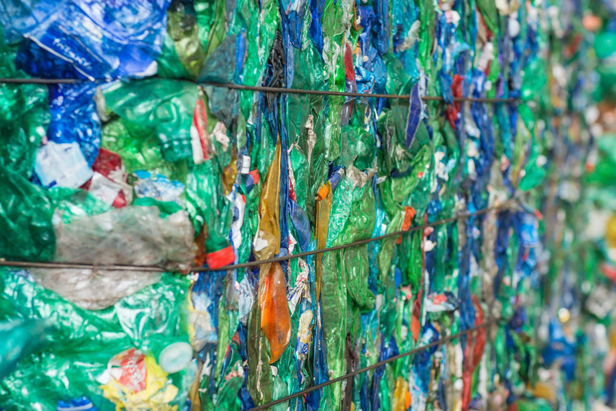 Il riciclo della plastica - Come l’uso della tecnologia nello smistamento della plastica ha spinto i progressi nel riciclo della plastica. - Ecodep Smaltimento Rifiuti Sicilia